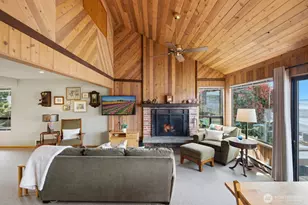 8208 Sandy Hook Dr, Clinton, WA 98236 - Photo 13