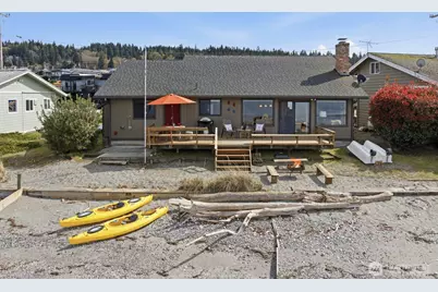 8208 Sandy Hook Drive, Clinton, WA 98236 - Photo 3