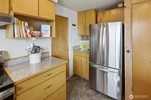 8208 Sandy Hook Dr, Clinton, WA 98236 - Photo 11