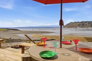 8208 Sandy Hook Dr, Clinton, WA 98236 - Photo 19