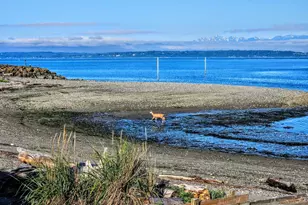 8208 Sandy Hook Dr, Clinton, WA 98236 - Photo 29