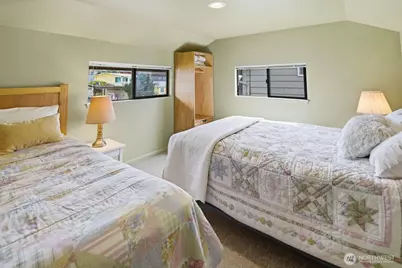 8208 Sandy Hook Drive, Clinton, WA 98236 - Photo 25