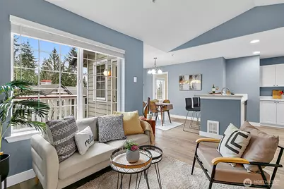 18505 SE Newport Way #C214, Issaquah, WA 98027 - Photo 5