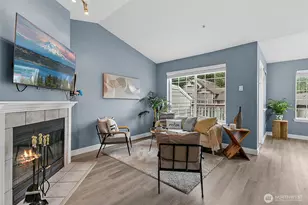 18505 SE Newport Way, Issaquah, WA 98027 - Photo 3