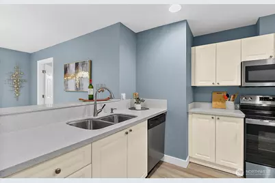 18505 SE Newport Way #C214, Issaquah, WA 98027 - Photo 7