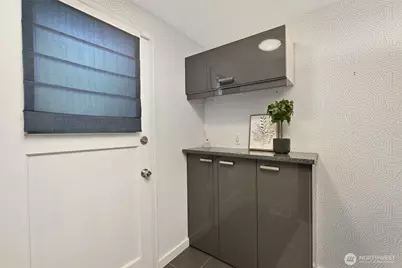 2849 36th Avenue W, Seattle, WA 98199 - Photo 15