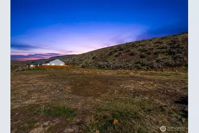 345 S Partridge Lane, East Wenatchee, WA 98802 - Photo 5