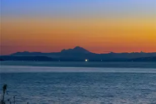 11676 Sunrise Dr, Bainbridge Island, WA 98110 - Photo 3