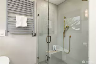 11676 Sunrise Dr, Bainbridge Island, WA 98110 - Photo 29