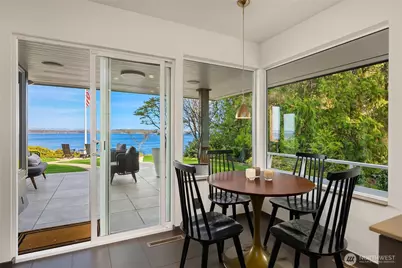 11676 Sunrise Drive, Bainbridge Island, WA 98110 - Photo 21