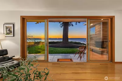 11676 Sunrise Drive, Bainbridge Island, WA 98110 - Photo 9