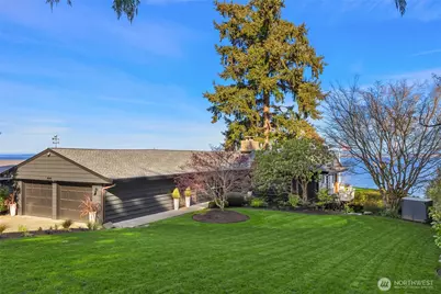 11676 Sunrise Drive, Bainbridge Island, WA 98110 - Photo 5