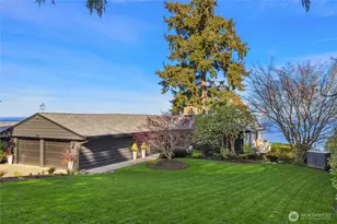 11676 Sunrise Dr, Bainbridge Island, WA 98110 - Photo 5