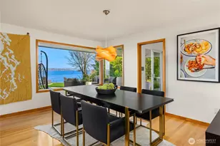 11676 Sunrise Dr, Bainbridge Island, WA 98110 - Photo 17