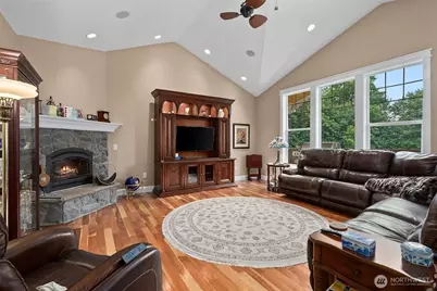 6205 139th Lane SW, Rochester, WA 98579 - Photo 9