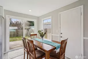 3709 NE 9th Ct, Renton, WA 98056 - Photo 9