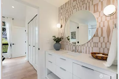 7421 Bagley Avenue N, Seattle, WA 98103 - Photo 21