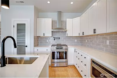 1458 Larkspur Lane, Camano Island, WA 98282 - Photo 11