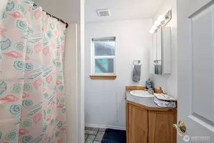 9203 Kootenai Dr, Anderson Island, WA 98303 - Photo 29