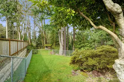 15709 76th Place NE, Kenmore, WA 98028 - Photo 9