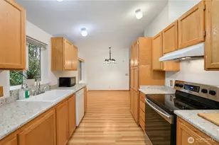 18226 SE 164th St, Renton, WA 98058 - Photo 9