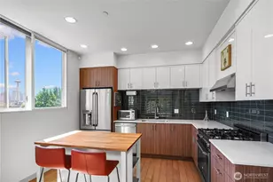 321 W Olympic Pl, Seattle, WA 98119 - Photo 7