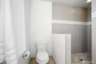 321 W Olympic Pl, Seattle, WA 98119 - Photo 13