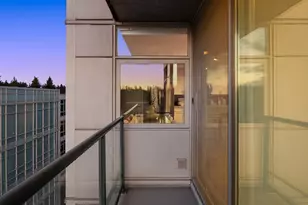 1100 106th Ave NE, Bellevue, WA 98004 - Photo 11