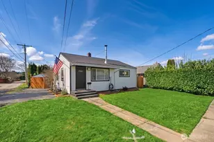 720 9th St SW, Puyallup, WA 98371 - Photo 3