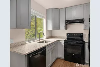 2601 E Aloha Street, Seattle, WA 98112 - Photo 7