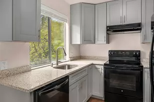 2601 E Aloha St, Seattle, WA 98112 - Photo 7