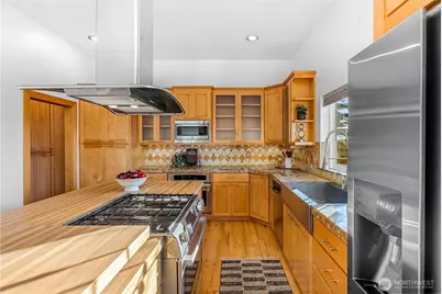 3643 Beach Drive E, Port Orchard, WA 98366 - Photo 11