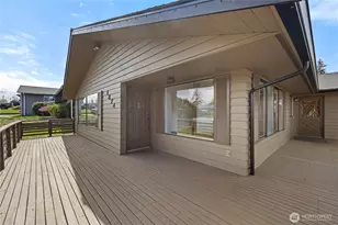 1874 Edgewood Dr, Camano Island, WA 98282 - Photo 5