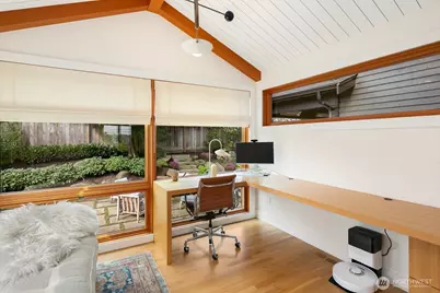 2507 27th Avenue W, Seattle, WA 98199 - Photo 15