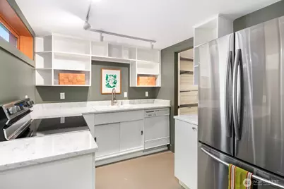 2507 27th Avenue W, Seattle, WA 98199 - Photo 25