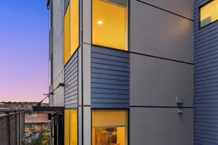 1122 5th Ave N, Seattle, WA 98109 - Photo 33