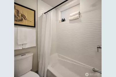 1122 5th Avenue N, Seattle, WA 98109 - Photo 13