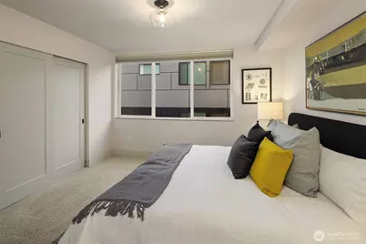 1122 5th Avenue N, Seattle, WA 98109 - Photo 9