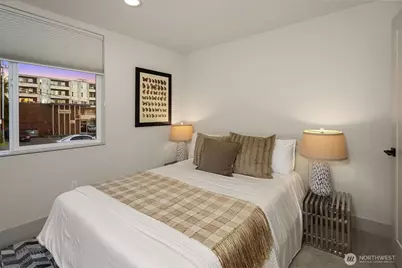1122 5th Avenue N, Seattle, WA 98109 - Photo 11