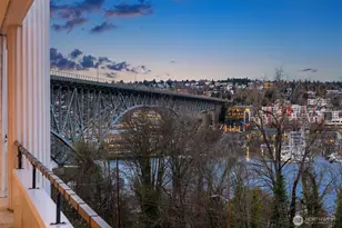 2565 Dexter Ave N, Seattle, WA 98109 - Photo 31