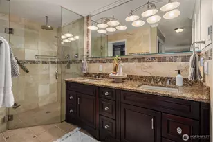2565 Dexter Ave N, Seattle, WA 98109 - Photo 27