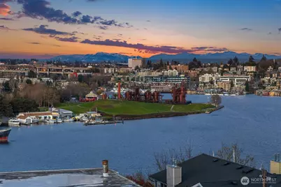 2565 Dexter Ave N #401, Seattle, WA 98109 - Photo 7