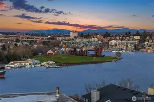 2565 Dexter Ave N, Seattle, WA 98109 - Photo 7