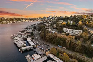 2565 Dexter Ave N, Seattle, WA 98109 - Photo 3