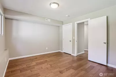 9207 120th Avenue SE, Newcastle, WA 98056 - Photo 23