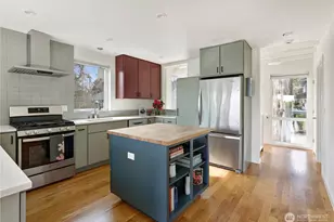3203 E James St, Seattle, WA 98122 - Photo 7