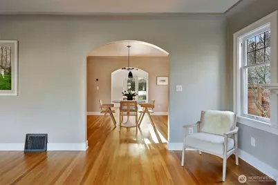 719 35th Avenue, Seattle, WA 98122 - Photo 7