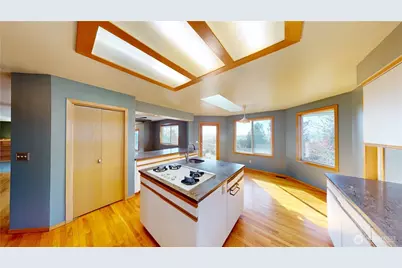 17290 Soundview Road, Mount Vernon, WA 98274 - Photo 11