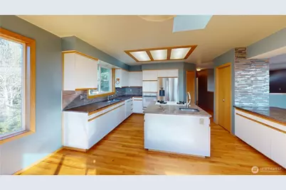 17290 Soundview Road, Mount Vernon, WA 98274 - Photo 13