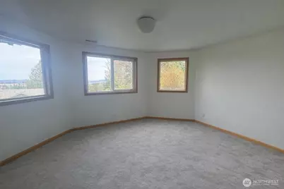 17290 Soundview Road, Mount Vernon, WA 98274 - Photo 31